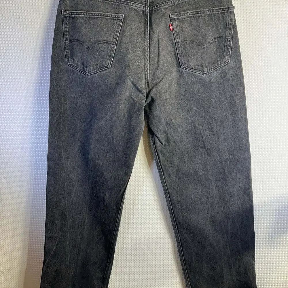 Levi's Men's 550 '92 Relaxed Taper Fit Jeans in Black